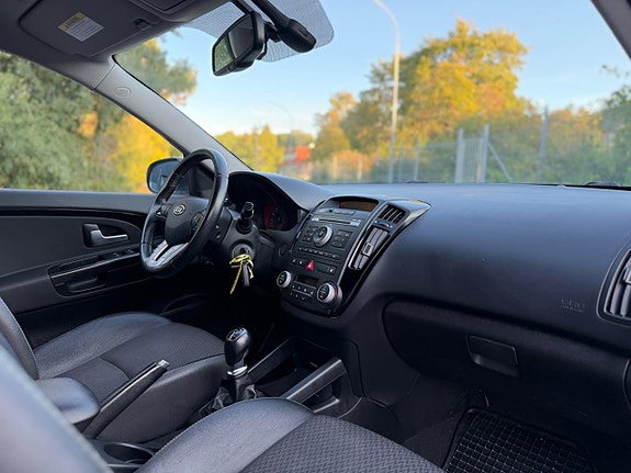 Kia Ceed 18 of 19