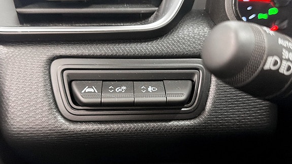 Renault Clio 21 of 22