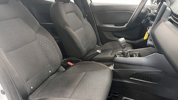 Renault Clio 16 of 22