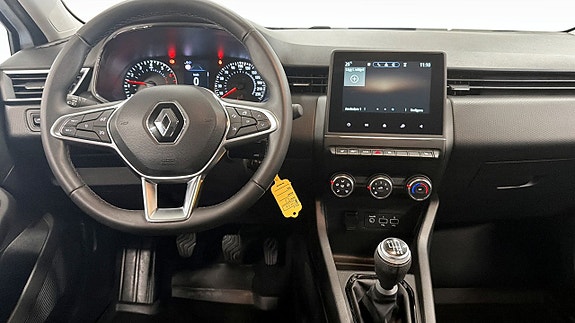 Renault Clio 14 of 22