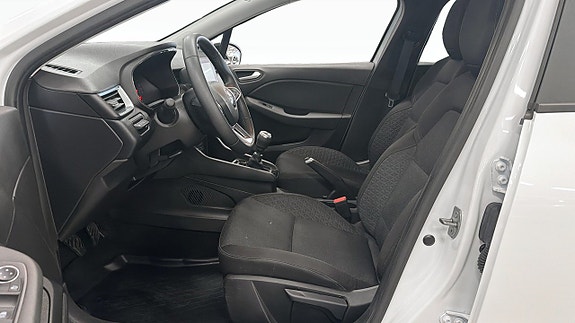Renault Clio 11 of 22