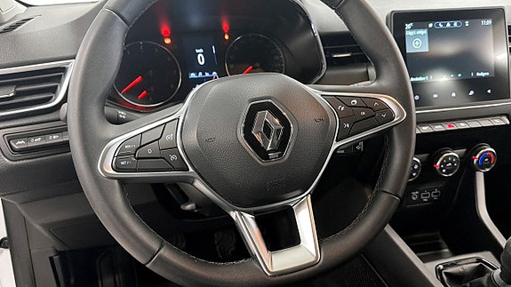 Renault Clio 12 of 22