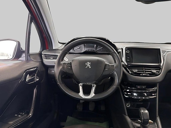 Peugeot 208 9 of 15