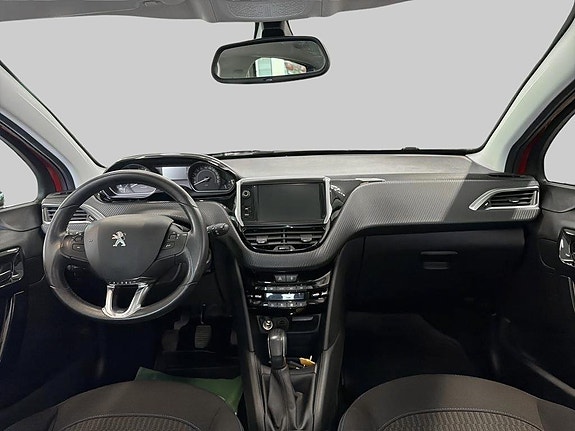 Peugeot 208 8 of 15