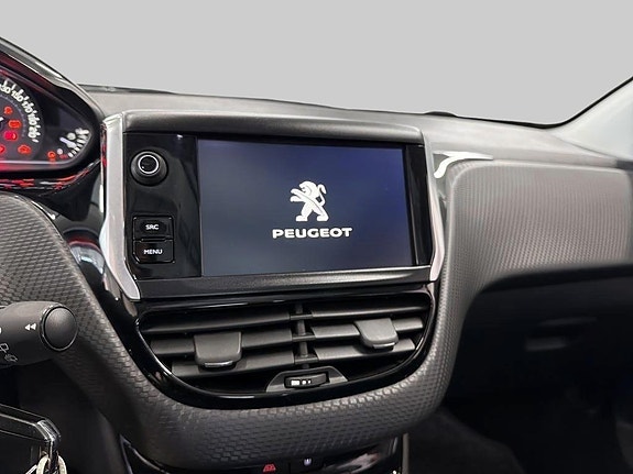 Peugeot 208 12 of 15