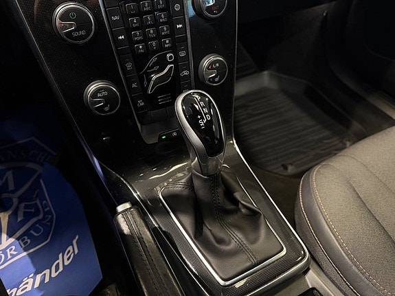 Volvo V40 Cross Country 16 of 26