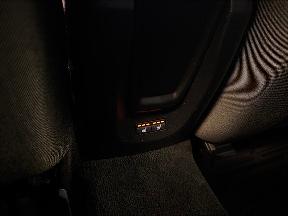 Volvo V40 Cross Country 19 of 26