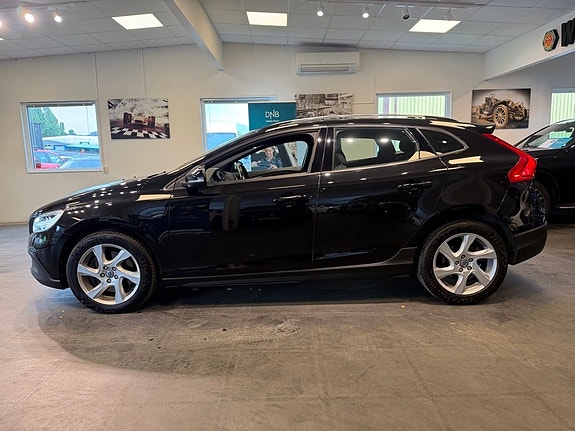 Volvo V40 Cross Country 22 of 26