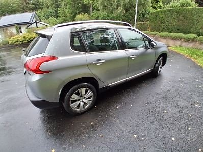 Peugeot 2008 4 of 8