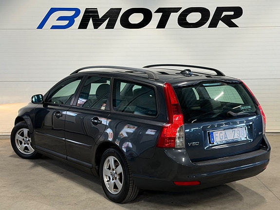 Volvo V50 4 of 12
