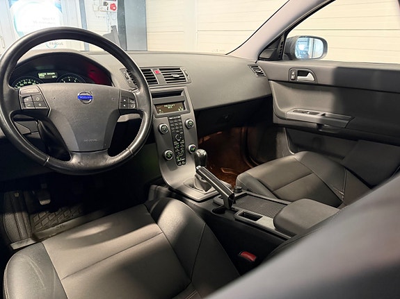 Volvo V50 10 of 12