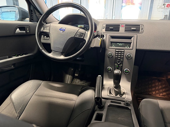 Volvo V50 6 of 12