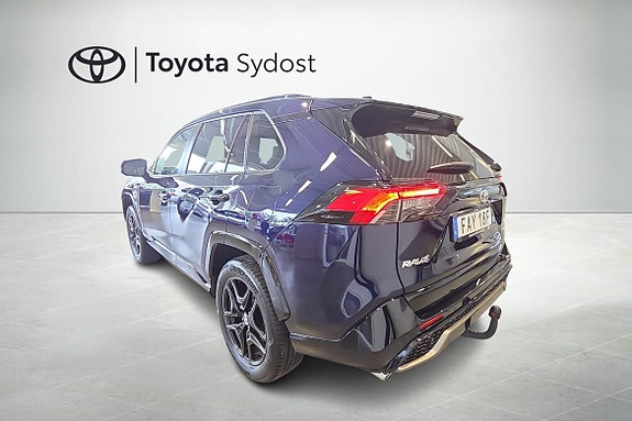 Toyota RAV4 18 of 21