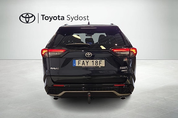 Toyota RAV4 5 of 21