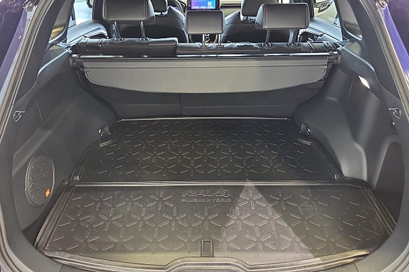 Toyota RAV4 11 of 21