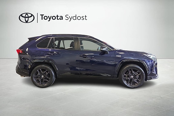 Toyota RAV4 17 of 21