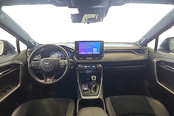 Toyota RAV4 9 of 21