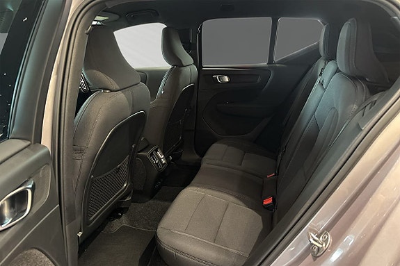 Volvo EX40 7 of 10