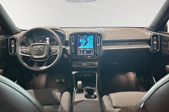 Volvo EX40 8 of 10