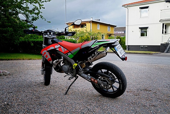 Aprilia 3 of 6