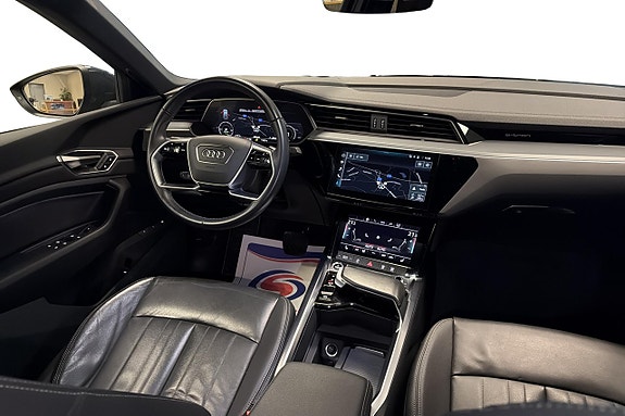 Audi Q8 e-tron 12 of 24