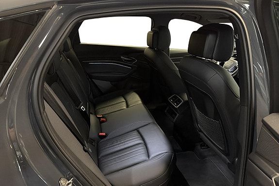 Audi Q8 e-tron 13 of 24