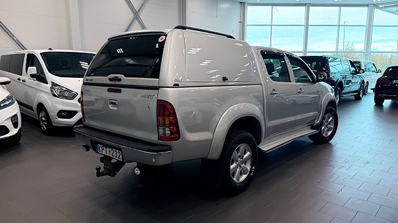 Toyota HiLux 4 of 18