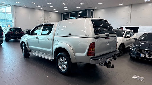 Toyota HiLux 5 of 18