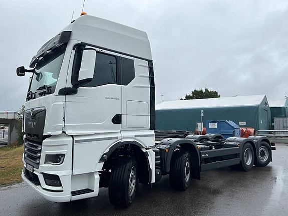 MAN TGX 35.520 8X2H-6 Chassie för stor kran / bodbil/kranväx 3 of 8