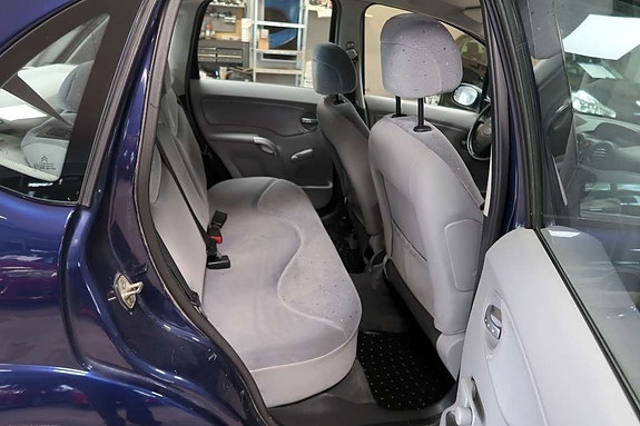 Citroen C3 8 of 11