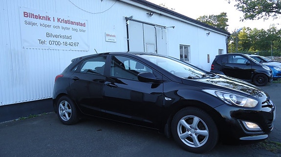 Hyundai i30 10 of 17