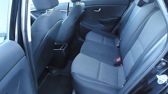 Hyundai i30 13 of 17
