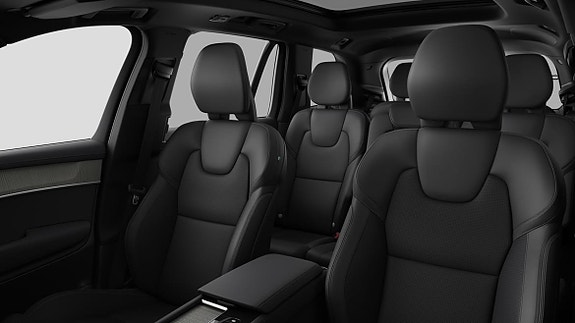 Volvo XC90 16 of 26
