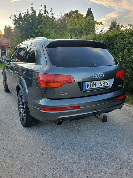 Audi Q7 3 of 7
