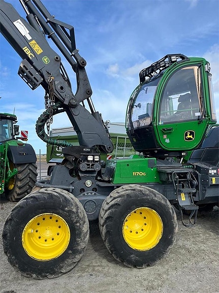 John Deere 1170G 4 of 23