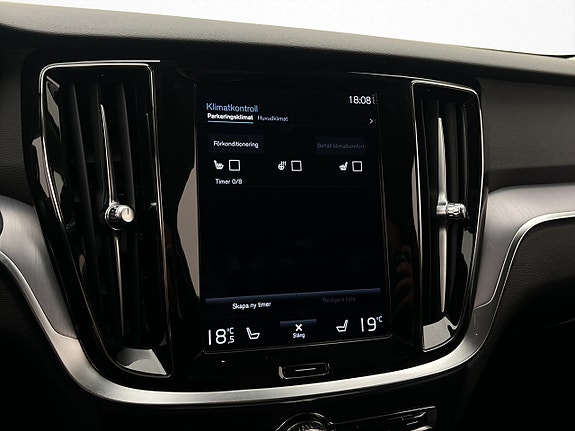 Volvo V60 26 of 30