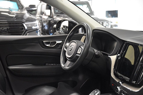Volvo XC60 8 of 27