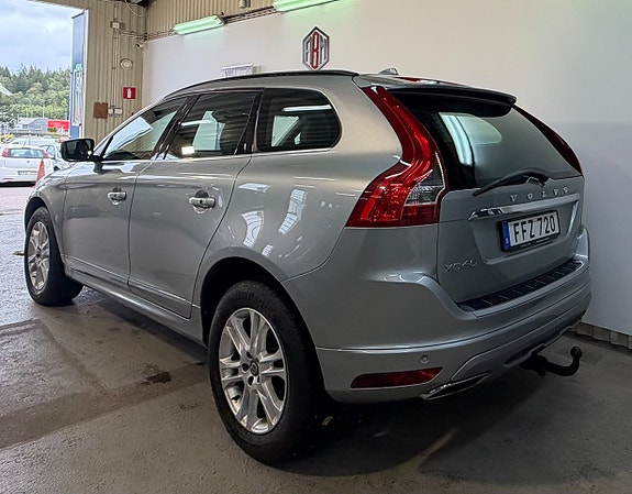 Volvo XC60 3 of 19