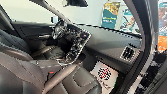 Volvo XC60 17 of 19