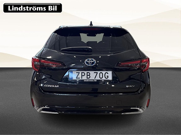 Toyota Corolla 8 of 19