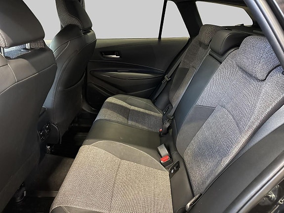 Toyota Corolla 11 of 19