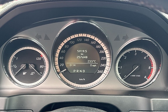 Mercedes-Benz C220 9 of 15