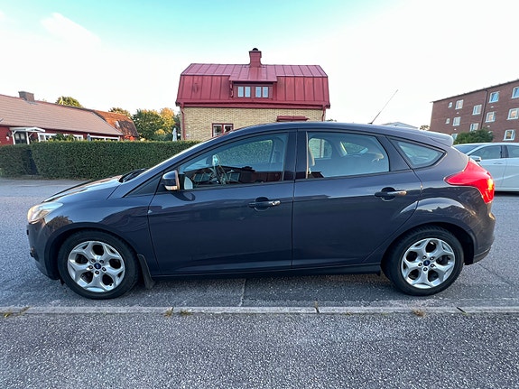 Ford Focus 3 of 7