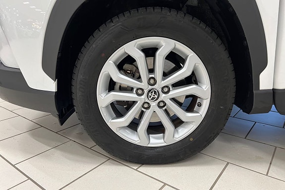 Toyota Corolla Cross 17 of 21