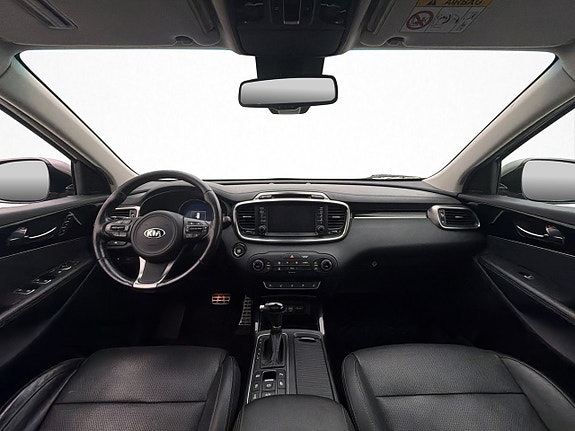 Kia Sorento 16 of 30