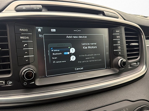 Kia Sorento 24 of 30