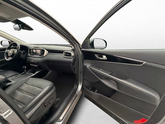 Kia Sorento 27 of 30