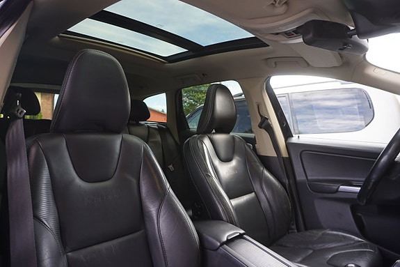Volvo XC60 7 of 9