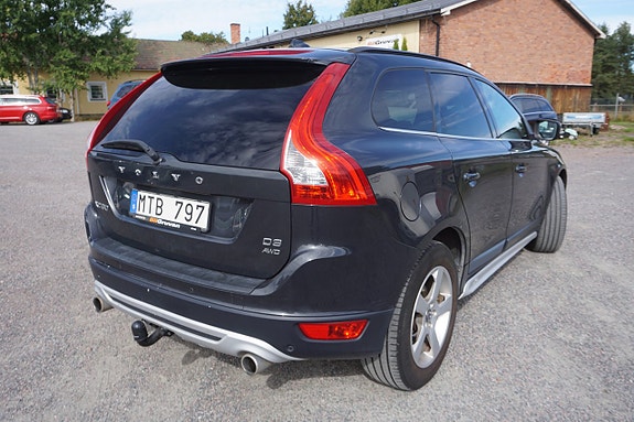 Volvo XC60 3 of 9