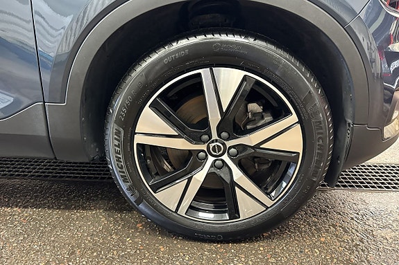 Volvo XC40 12 of 21
